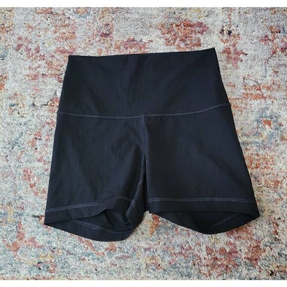 Everlane Perform Biker shorts XS - Picture 1 of 5
